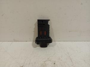 Gebruikte Luchtmassameter BMW 4-Serie Prijs € 50,00 Margeregeling aangeboden door Van der Ven Autorecycling B.V.