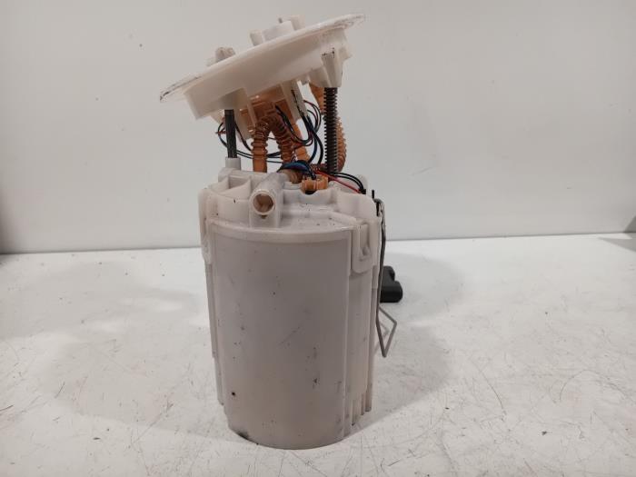 Gebruikte Tank element Pomp Audi A5 Prijs € 105,00 Margeregeling aangeboden door Van der Ven Autorecycling B.V.