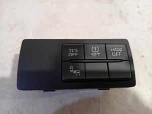 Gebruikte ESP Schakelaar Mazda CX-5 Prijs € 60,00 Margeregeling aangeboden door Van der Ven Autorecycling B.V.