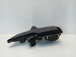 Gebruikte Luchtfilterhuis BMW 1-Serie Prijs € 120,00 Margeregeling aangeboden door Van der Ven Autorecycling B.V.