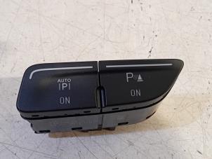 Gebruikte PDC Schakelaar Ford C-Max Prijs € 20,00 Margeregeling aangeboden door Van der Ven Autorecycling B.V.