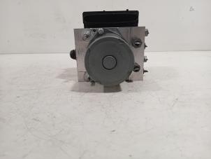 Gebruikte ABS Pomp Landrover Discovery Prijs € 160,00 Margeregeling aangeboden door Van der Ven Autorecycling B.V.