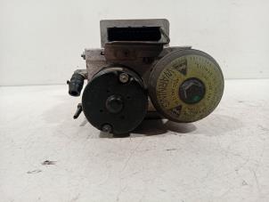 Gebruikte ABS Pomp Mercedes E-Klasse Prijs € 500,00 Margeregeling aangeboden door Van der Ven Autorecycling B.V.