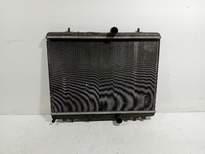 Gebruikte Radiateur Peugeot Partner Prijs € 45,00 Margeregeling aangeboden door Van der Ven Autorecycling B.V.