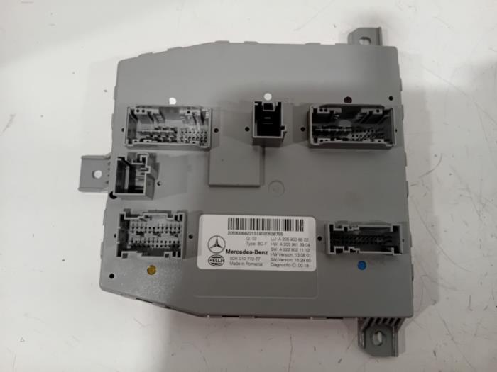 Gebruikte Bodycontrol Module Mercedes C-Klasse Prijs € 45,00 Margeregeling aangeboden door Van der Ven Autorecycling B.V.