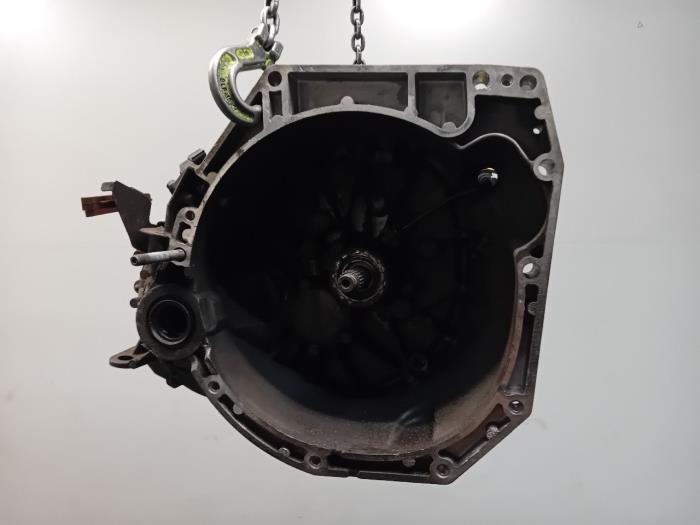 Gebruikte Versnellingsbak Renault Megane Prijs € 99,99 Margeregeling aangeboden door Van der Ven Autorecycling B.V.