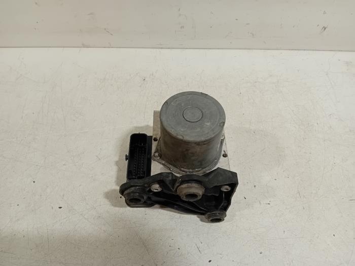 ABS Pomp van een Volkswagen Polo 2018