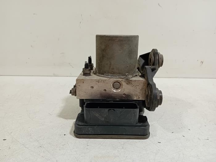 ABS Pomp van een Volkswagen Polo 2018