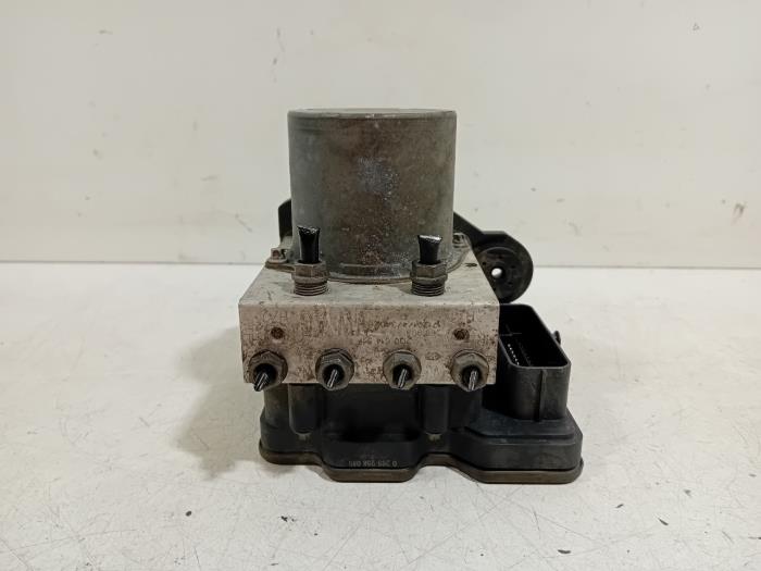 ABS Pomp van een Volkswagen Polo 2018