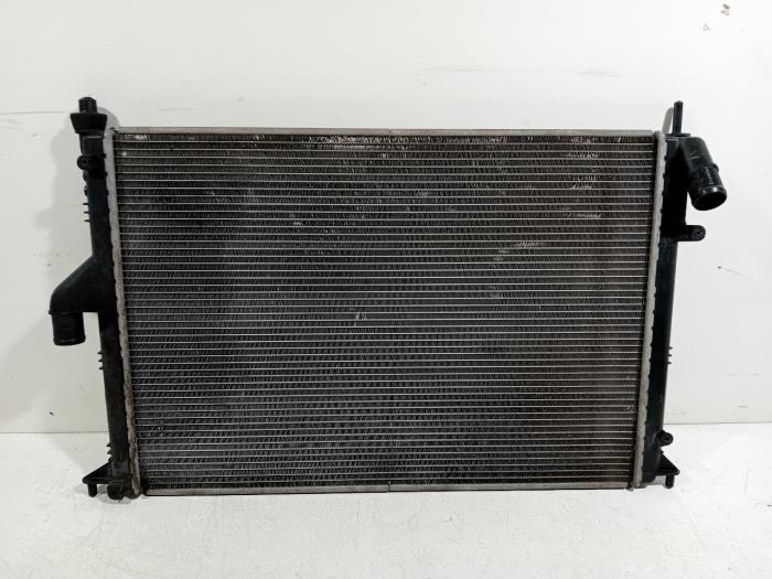Gebruikte Radiateur Dacia Sandero Prijs € 90,00 Margeregeling aangeboden door Van der Ven Autorecycling B.V.