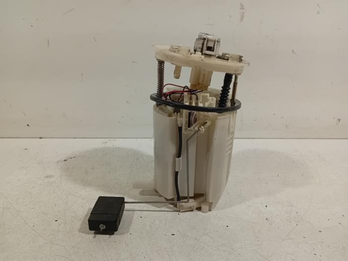 Gebruikte Tank element Pomp Lexus GS 400 Prijs € 85,00 Margeregeling aangeboden door Van der Ven Autorecycling B.V.