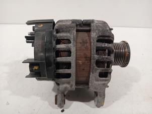 Gebruikte Dynamo Renault Clio Prijs € 85,00 Margeregeling aangeboden door Van der Ven Autorecycling B.V.