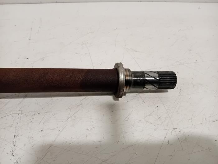 Aandrijfas rechts-voor van een Dacia Duster 2012