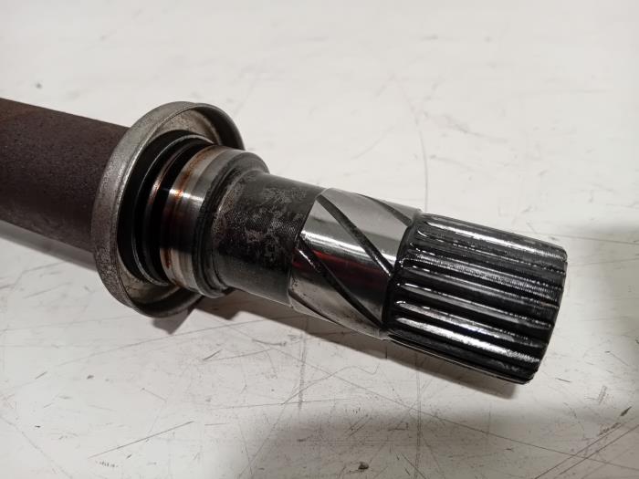 Aandrijfas rechts-voor van een Dacia Duster 2012