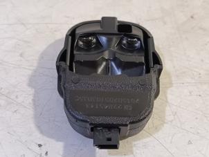 Gebruikte Sensor regen Opel Zafira Prijs € 20,00 Margeregeling aangeboden door Van der Ven Autorecycling B.V.