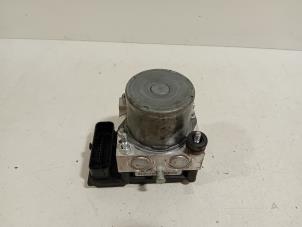 Gebruikte ABS Pomp Peugeot Partner Prijs € 265,00 Margeregeling aangeboden door Van der Ven Autorecycling B.V.