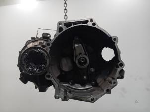 Gebruikte Versnellingsbak Skoda Superb Prijs € 400,00 Margeregeling aangeboden door Van der Ven Autorecycling B.V.