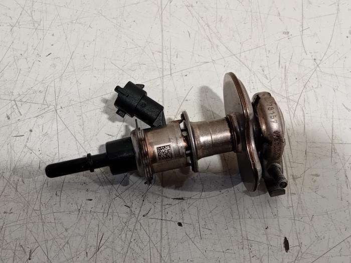 Gebruikte Adblue injector Volkswagen Golf Prijs € 75,00 Margeregeling aangeboden door Van der Ven Autorecycling B.V.
