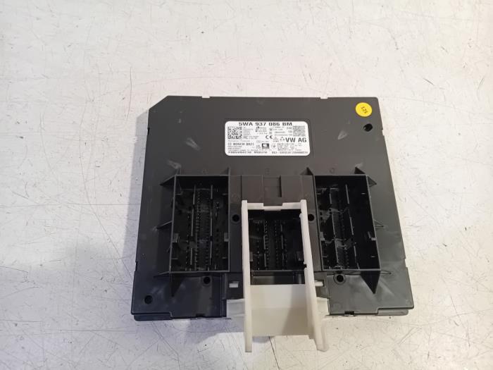 Gebruikte Computer Body Control Volkswagen Golf Prijs € 145,00 Margeregeling aangeboden door Van der Ven Autorecycling B.V.