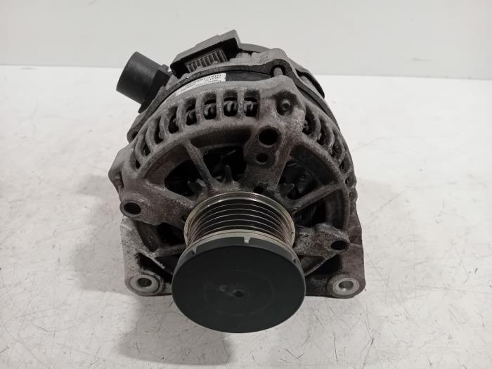 Gebruikte Dynamo Ford Fiesta Prijs € 20,00 Margeregeling aangeboden door Van der Ven Autorecycling B.V.