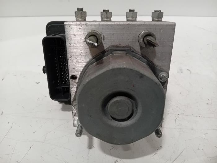 Gebruikte ABS Pomp Citroen C1 Prijs € 24,95 Margeregeling aangeboden door Van der Ven Autorecycling B.V.