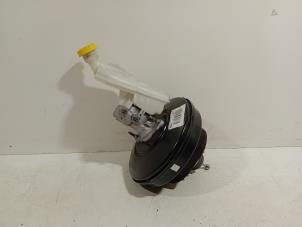 Gebruikte Rembekrachtiger Opel Crossland X Prijs € 120,00 Margeregeling aangeboden door Van der Ven Autorecycling B.V.