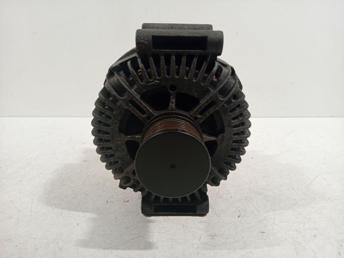 Gebruikte Alternator Chrysler 300 C Prijs € 120,00 Margeregeling aangeboden door Van der Ven Autorecycling B.V.