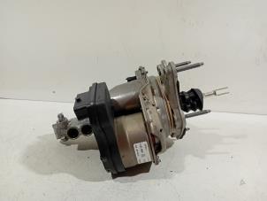 Gebruikte Rembol Renault Captur Prijs € 235,00 Margeregeling aangeboden door Van der Ven Autorecycling B.V.