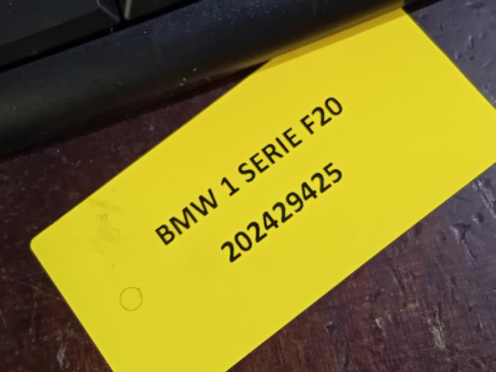 Gebruikte Radiateur BMW 1-Serie Prijs € 85,00 Margeregeling aangeboden door Van der Ven Autorecycling B.V.