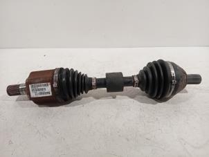 Gebruikte Aandrijfas links-voor Volvo S60 Prijs € 45,00 Margeregeling aangeboden door Van der Ven Autorecycling B.V.