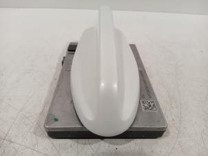 Gebruikte Antenne Polestar 2 Prijs € 268,00 Margeregeling aangeboden door Van der Ven Autorecycling B.V.