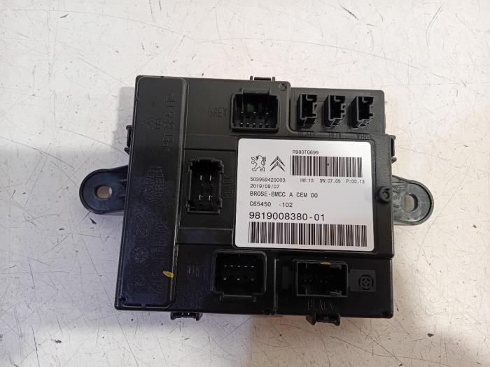 Computer Body Control van een Peugeot 5008 2019