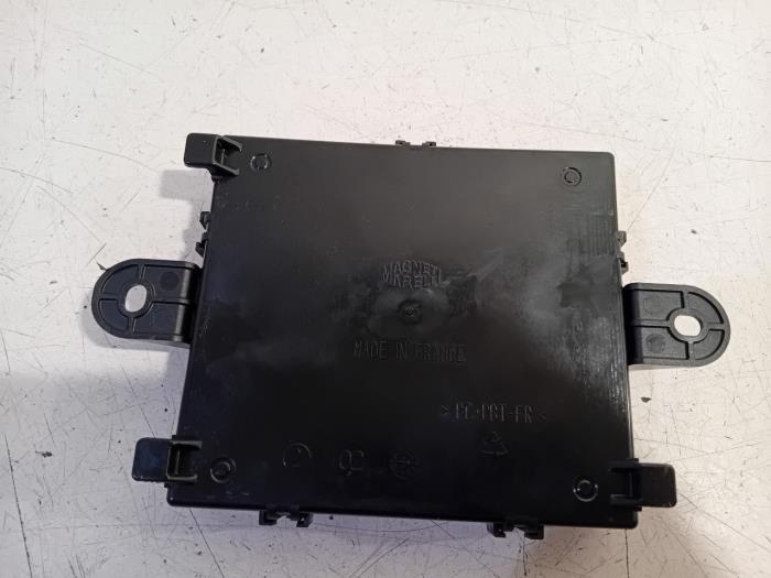 Computer Body Control van een Peugeot 5008 2019