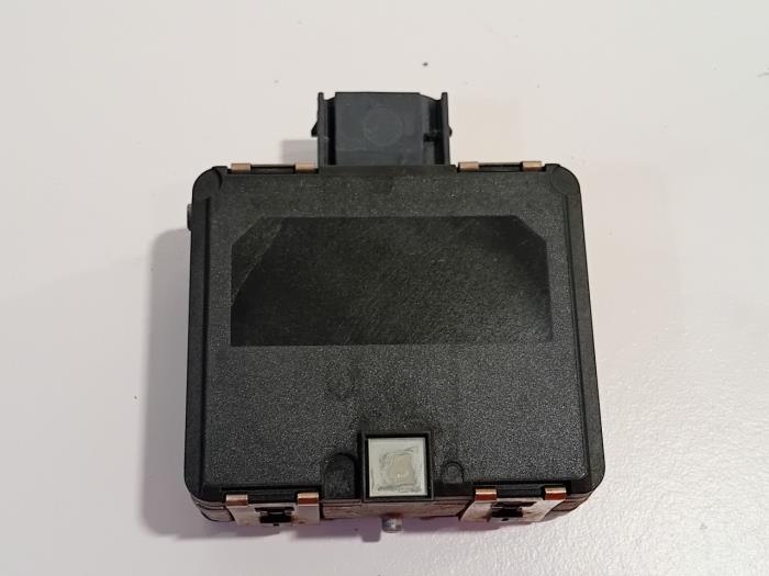 Gebruikte Cruise control sensor Volkswagen Touran Prijs € 165,00 Margeregeling aangeboden door Van der Ven Autorecycling B.V.