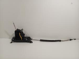 Gebruikte Schakelmechaniek Volkswagen T-Roc Prijs € 193,00 Margeregeling aangeboden door Van der Ven Autorecycling B.V.