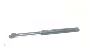 Gebruikte Gasdemperset Achterklep Renault Megane Prijs € 12,00 Margeregeling aangeboden door Van der Ven Autorecycling B.V.