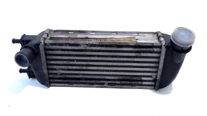 Gebruikte Intercooler Fiat 500 Prijs € 15,00 Margeregeling aangeboden door Van der Ven Autorecycling B.V.