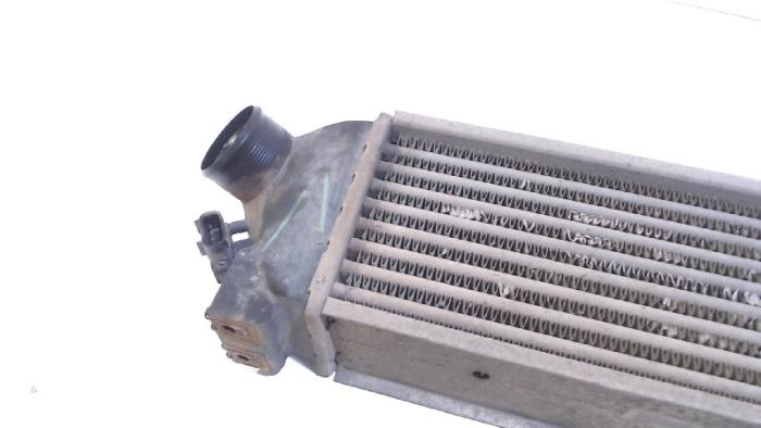 Intercooler van een Ford Transit 2003