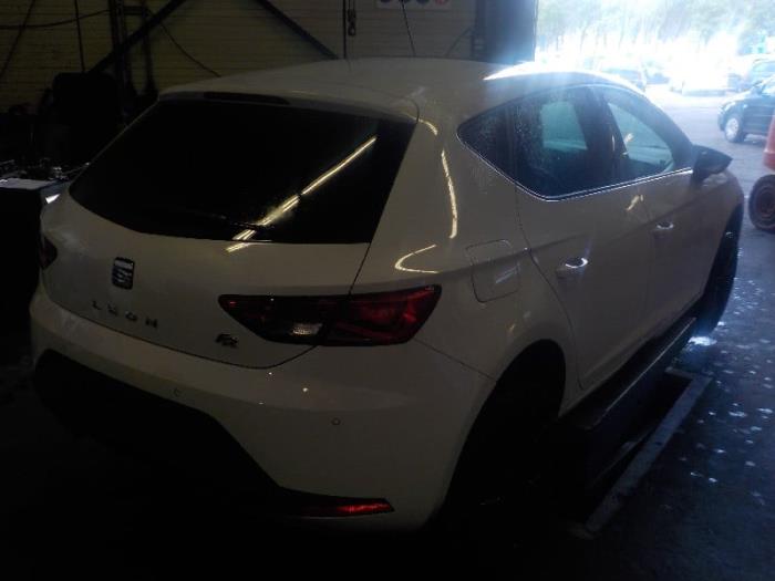Remklauw (Tang) links-achter van een Seat Leon 2013