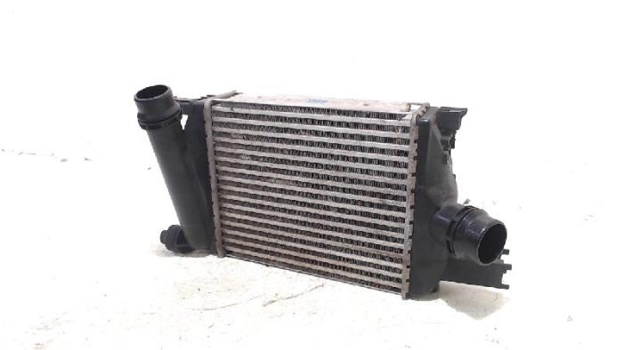 Intercooler van een Nissan X-Trail 2001