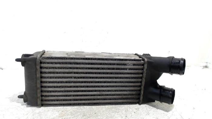 Gebruikte Intercooler Peugeot Partner Prijs € 15,00 Margeregeling aangeboden door Van der Ven Autorecycling B.V.