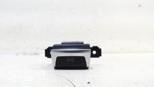 Gebruikte Handrem schakelaar Peugeot 308 Prijs € 14,00 Margeregeling aangeboden door Van der Ven Autorecycling B.V.