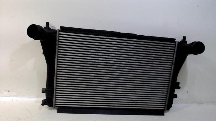 Gebruikte Intercooler Volkswagen Passat Prijs € 15,00 Margeregeling aangeboden door Van der Ven Autorecycling B.V.