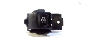 Gebruikte Schakelaar handrem Opel Insignia Prijs € 13,00 Margeregeling aangeboden door Van der Ven Autorecycling B.V.