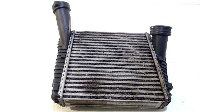 Gebruikte Intercooler Volkswagen Touareg Prijs € 21,00 Margeregeling aangeboden door Van der Ven Autorecycling B.V.