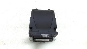 Gebruikte Head-up display Citroen DS5 Prijs € 190,00 Margeregeling aangeboden door Van der Ven Autorecycling B.V.