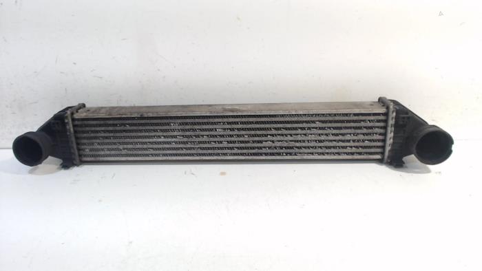 Gebruikte Intercooler Mercedes B-Klasse Prijs € 22,50 Margeregeling aangeboden door Van der Ven Autorecycling B.V.