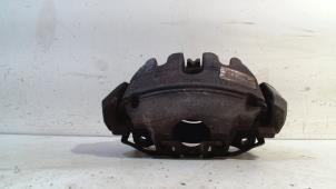 Gebruikte Remklauw (Tang) links-voor Citroen DS5 Prijs € 35,00 Margeregeling aangeboden door Van der Ven Autorecycling B.V.