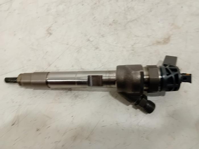 Gebruikte Verstuiver (diesel) BMW 2-Serie Prijs € 75,00 Margeregeling aangeboden door Van der Ven Autorecycling B.V.
