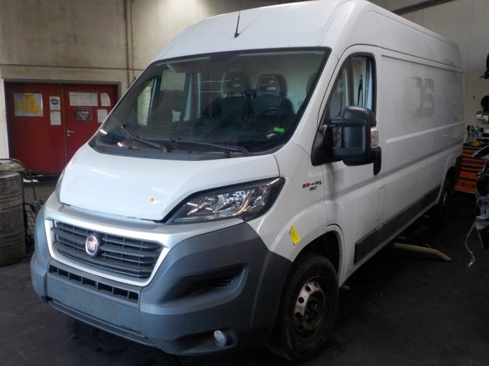Intercooler van een Fiat Ducato 2017